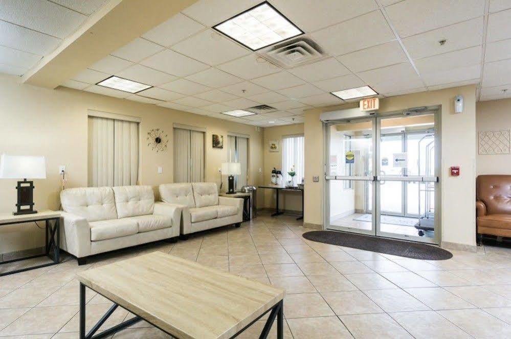 Baymont By Wyndham Jacksonville Buitenkant foto